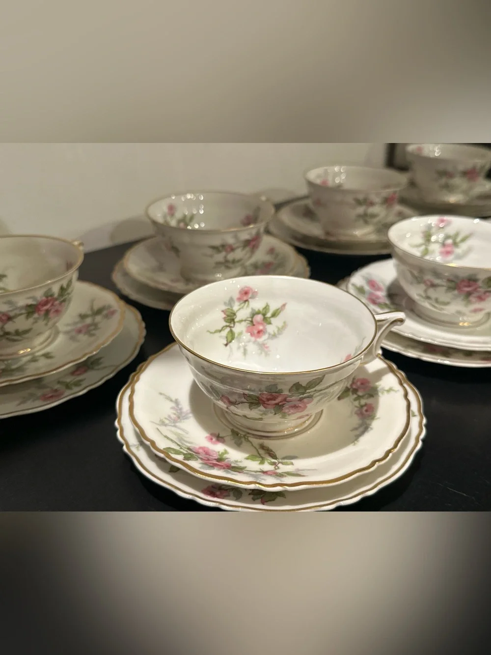 LIMOGES FRANCE TEA SERVICE FOR 8 HAVILAND SYLVIA CUPS SAUCERS PLATES SHABBY CHIC
